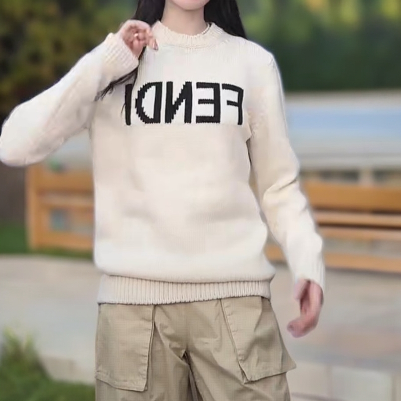 未使用 FENDI/芬迪 字母logo毛衣 米白/48