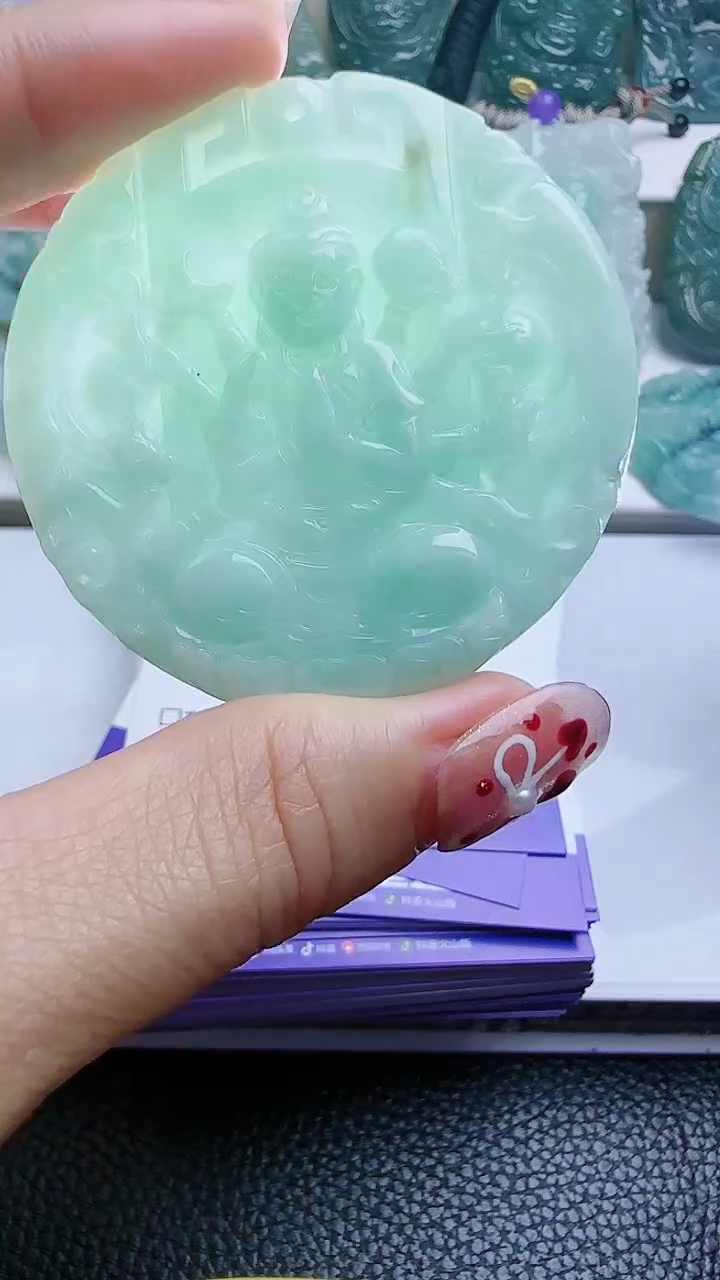 【闪购商品】翡翠吊坠(不含链)未镶嵌1