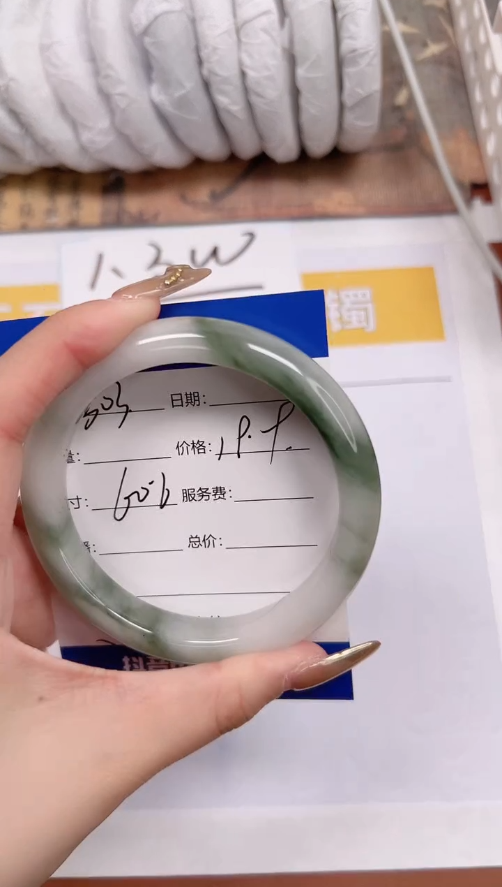 【闪购商品】石英质玉手镯未镶嵌K303-60.6