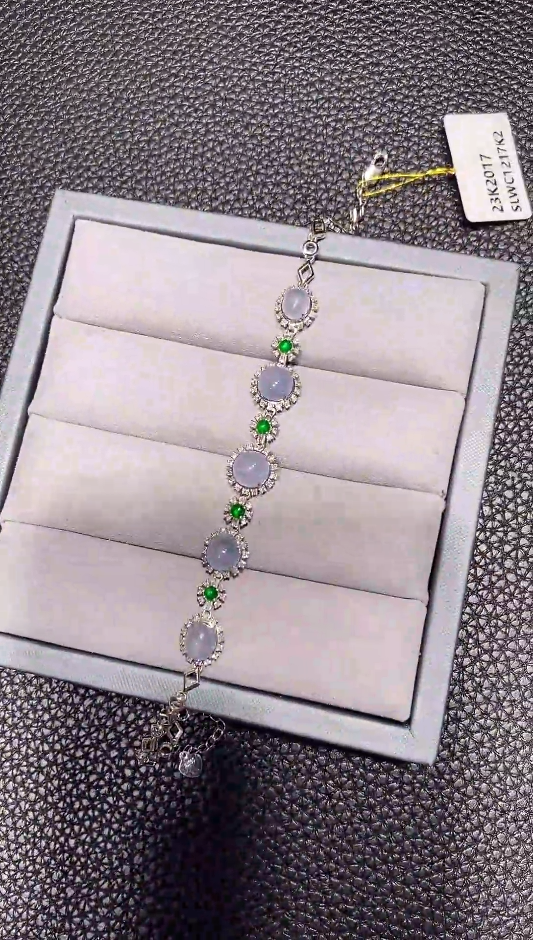 18K金镶嵌翡翠手链高冰蛋面手链