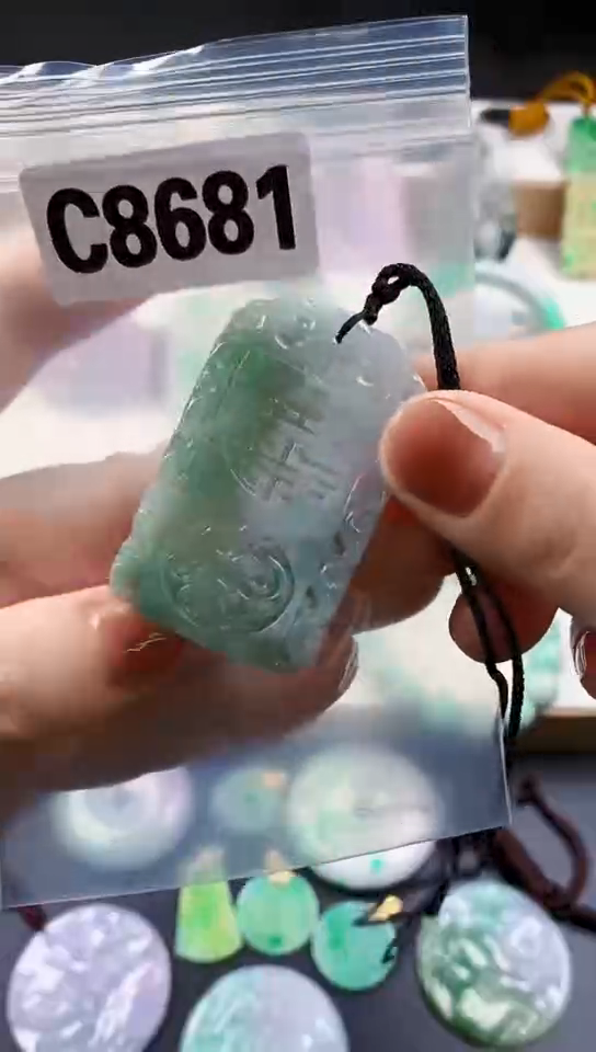 翡翠未镶嵌颈饰天然翡翠吊坠挂件