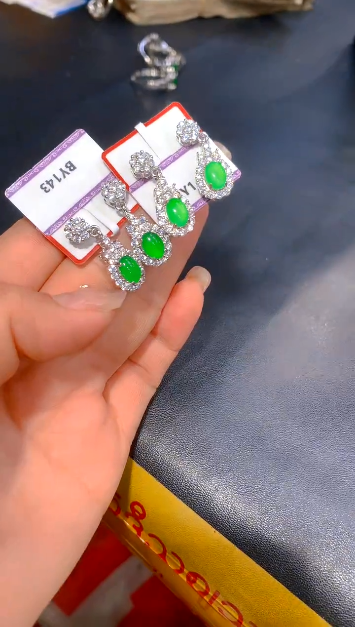 【闪购商品】定制翡翠未镶嵌19-多样性发货（发其一）