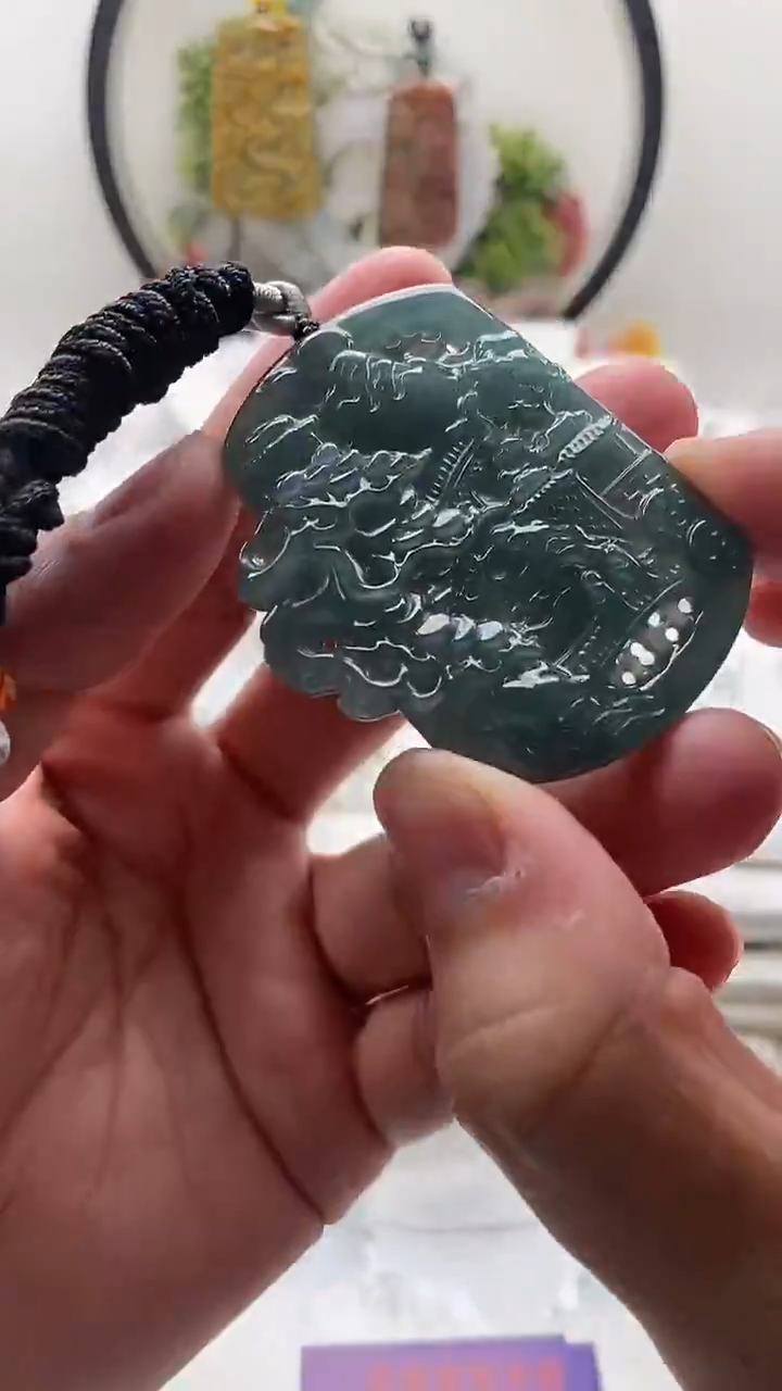 颈饰未镶嵌翡翠山水牌