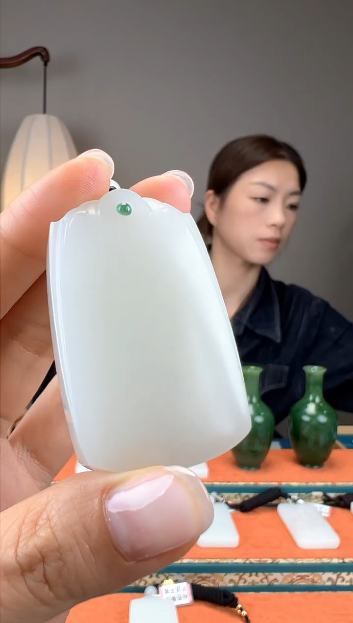 【闪购商品】和田玉颈饰未镶嵌0