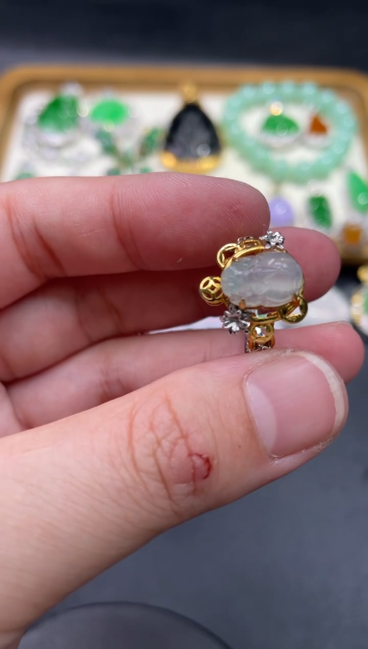 【闪购商品】翡翠戒指18K金镶嵌128........