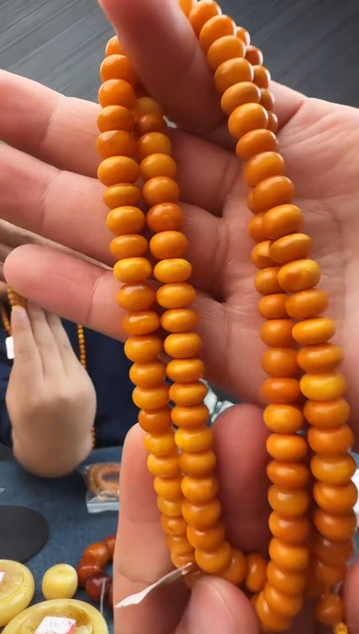 蜜蜡未镶嵌珠宝奇石假一罚十30，8.9多样性发其一