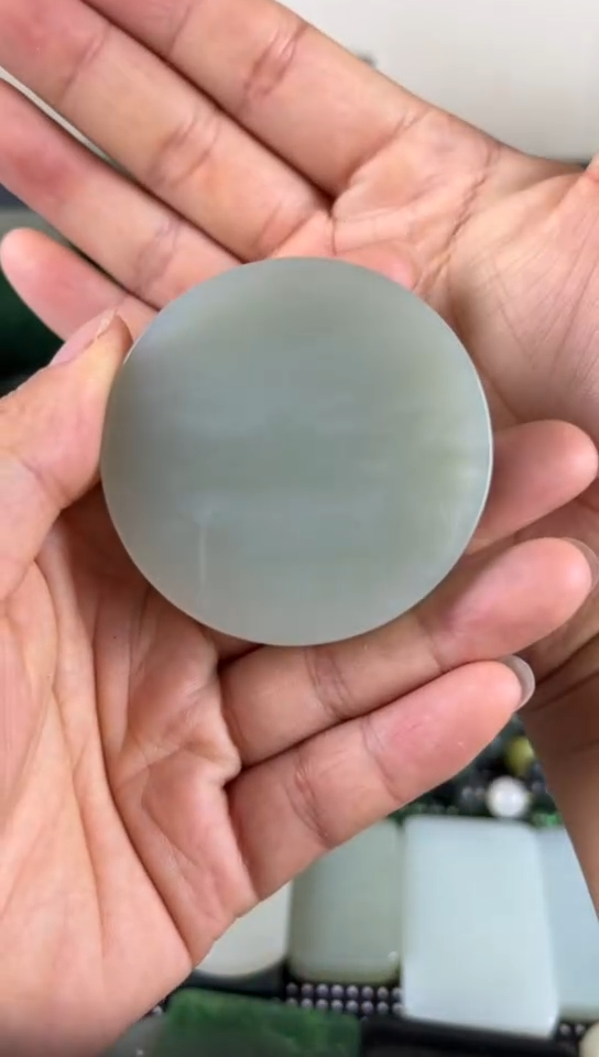 未镶嵌和田玉珠宝半成品镯芯