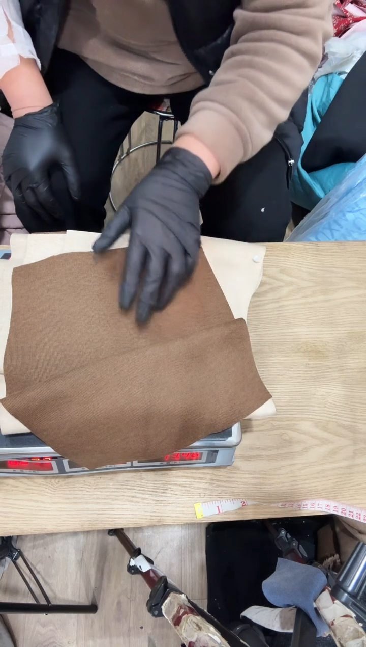 水洗羊绒弯刀裤裁片浅咖色中码一条