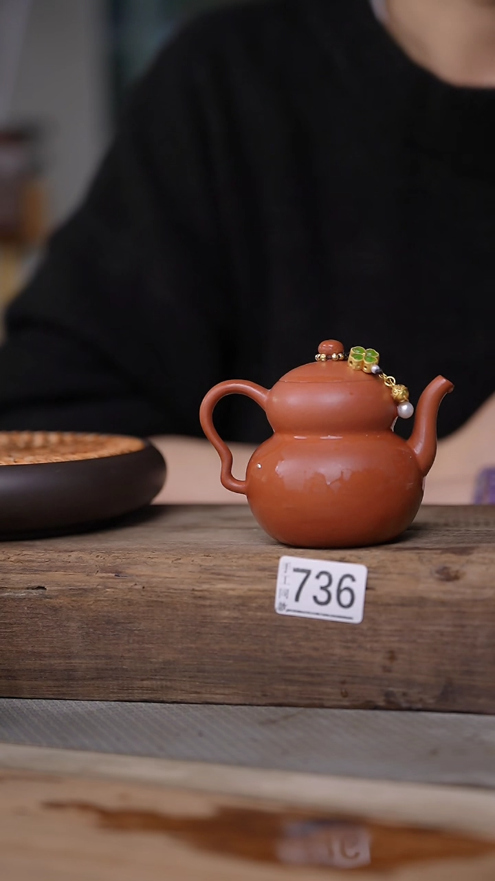 【闪购商品】瓷片福利！设计师款红皮龙小茶壶