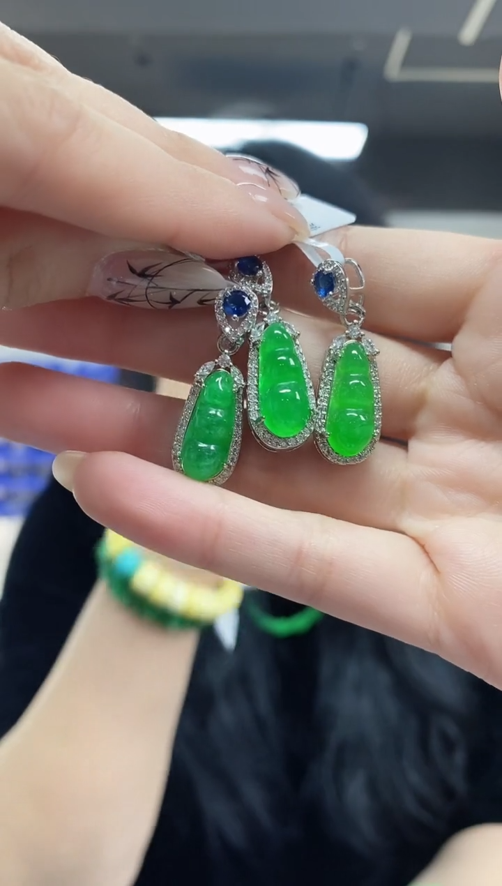 【闪购商品】翡翠吊坠(不含链)未镶嵌多样性发其一颜色微差