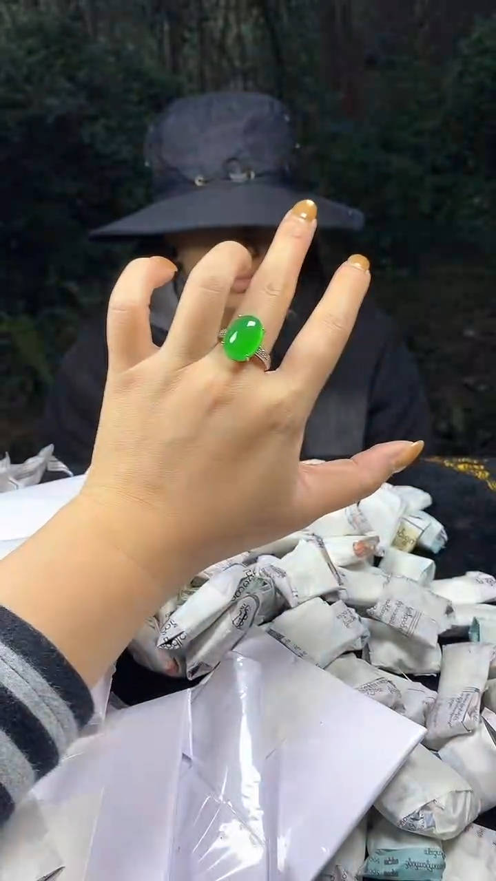 满色吊坠 所见即所得！！