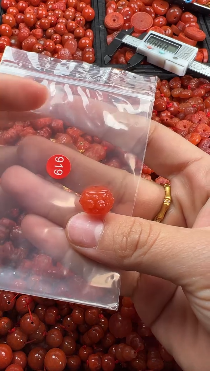 【闪购商品】南红玛瑙颈饰未镶嵌1