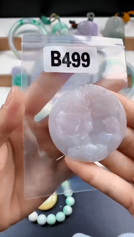 颈饰未镶嵌翡翠燕*子天然翡翠吊坠挂件