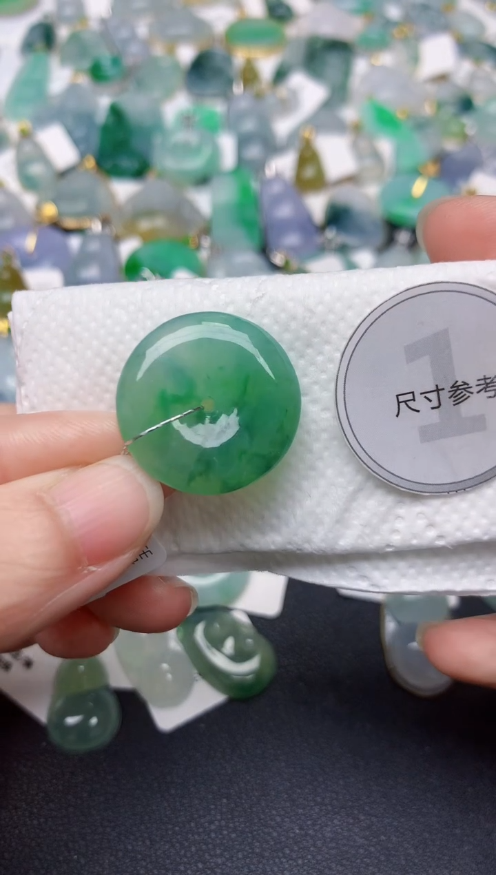 颈饰未镶嵌翡翠天然缅甸A货翡翠