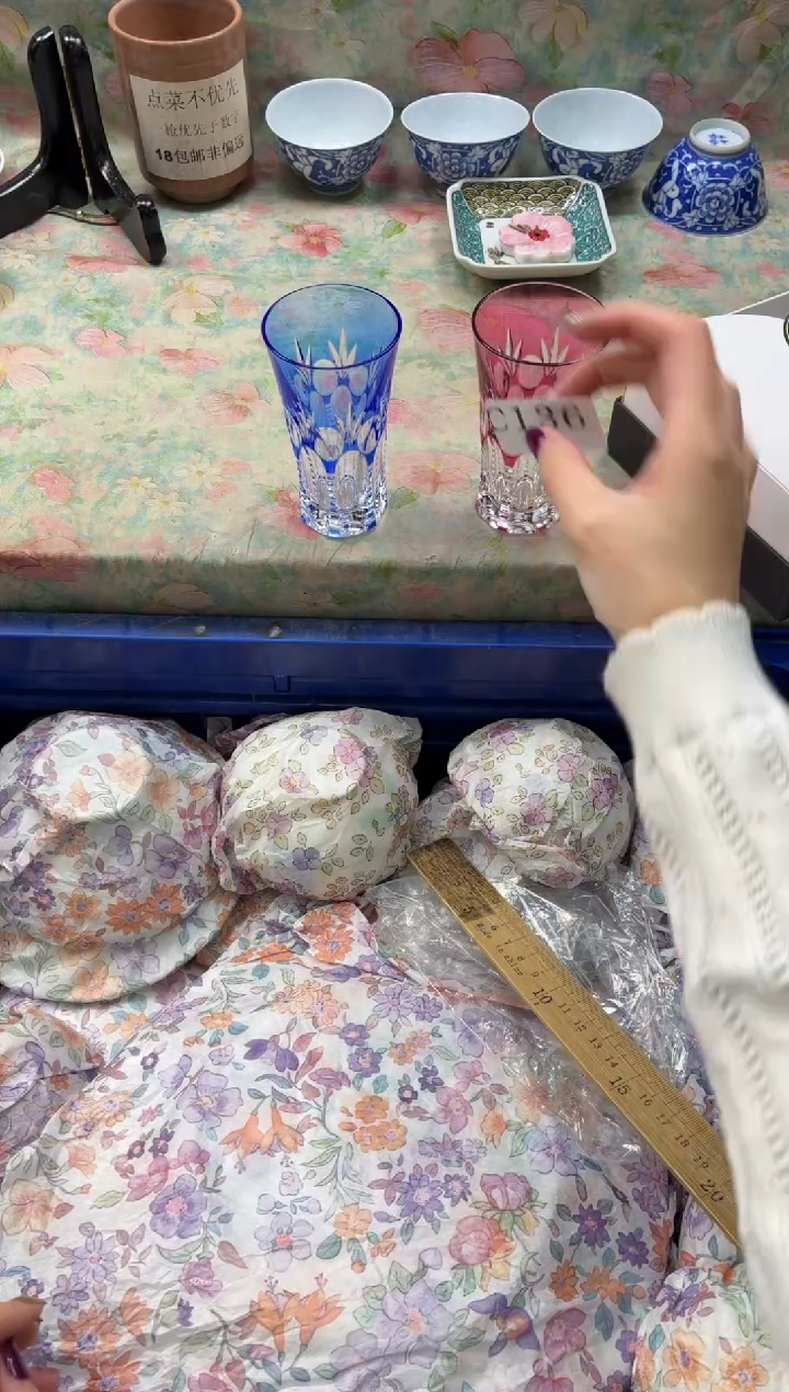 手工艺品琉璃三*       C136*