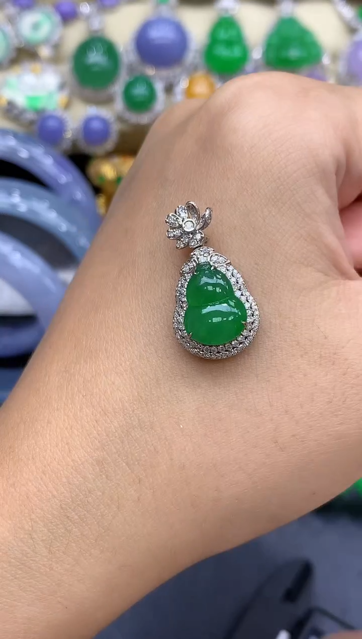 颈饰18K金镶嵌翡翠338-中国好珍宝