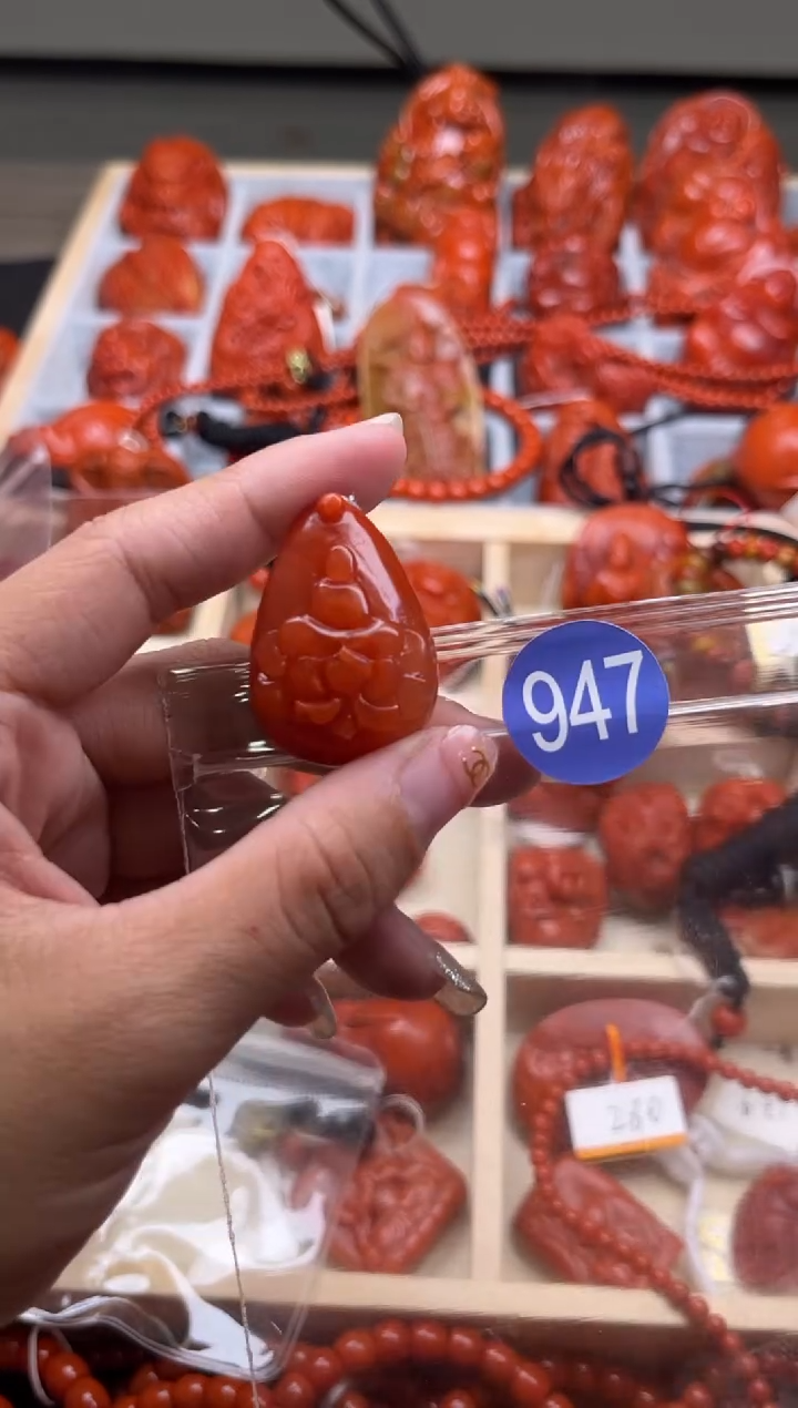 【闪购商品】南红玛瑙珠宝奇石未镶嵌947