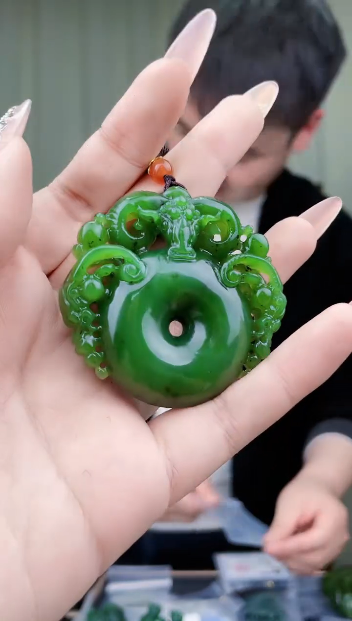 【闪购商品】和田玉挂件未镶嵌拍一发一，多样性发货！
