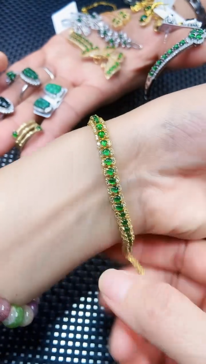 【闪购商品】翡翠手链未镶嵌111111111