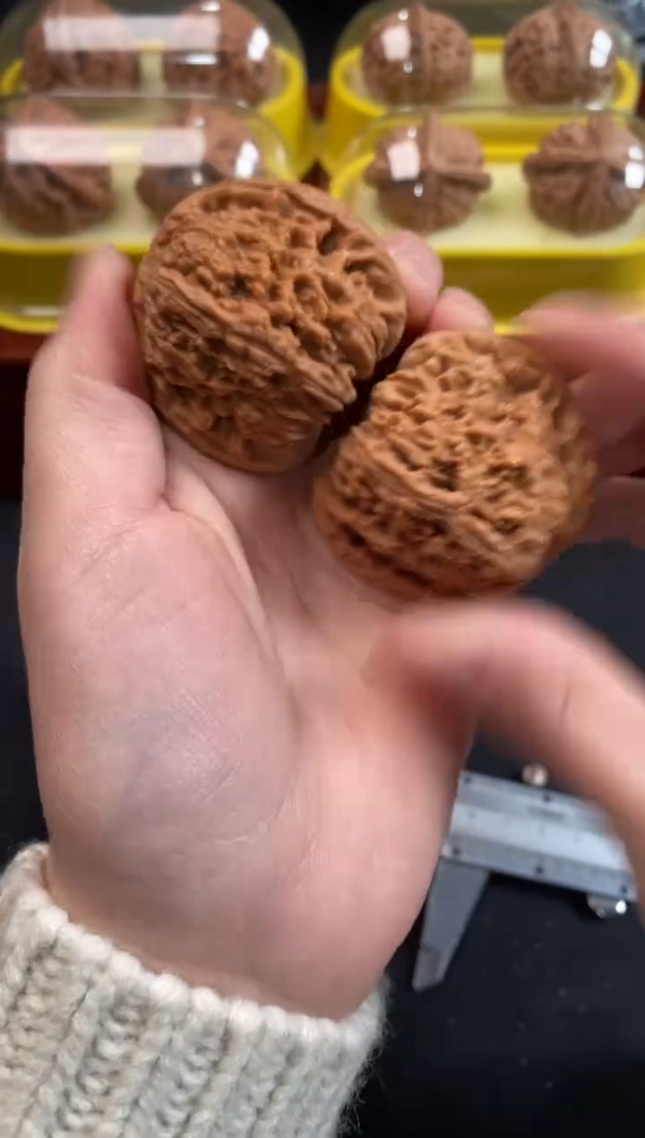 把件文玩核桃南疆石42尺N683