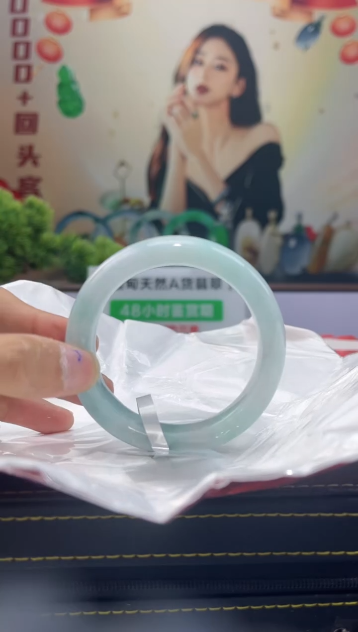 【闪购商品】翡翠手镯未镶嵌手镯14