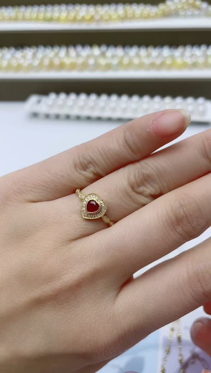 【闪购商品】红宝石戒指18K金镶嵌A121