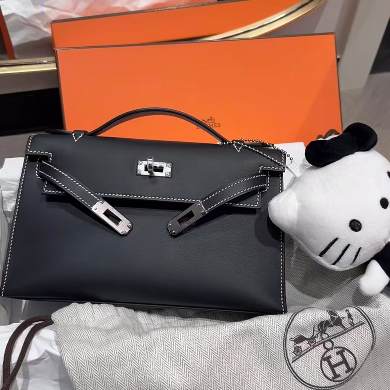 未使用 Hermes/爱马仕 黑银miniKelly一代马蹄印外缝swift皮 W刻