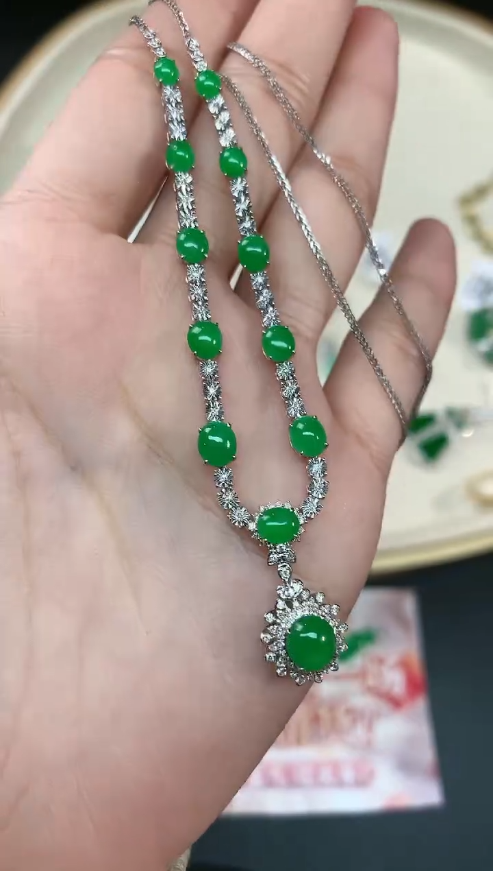 【闪购商品】翡翠套链18K金镶嵌套链A29|19800