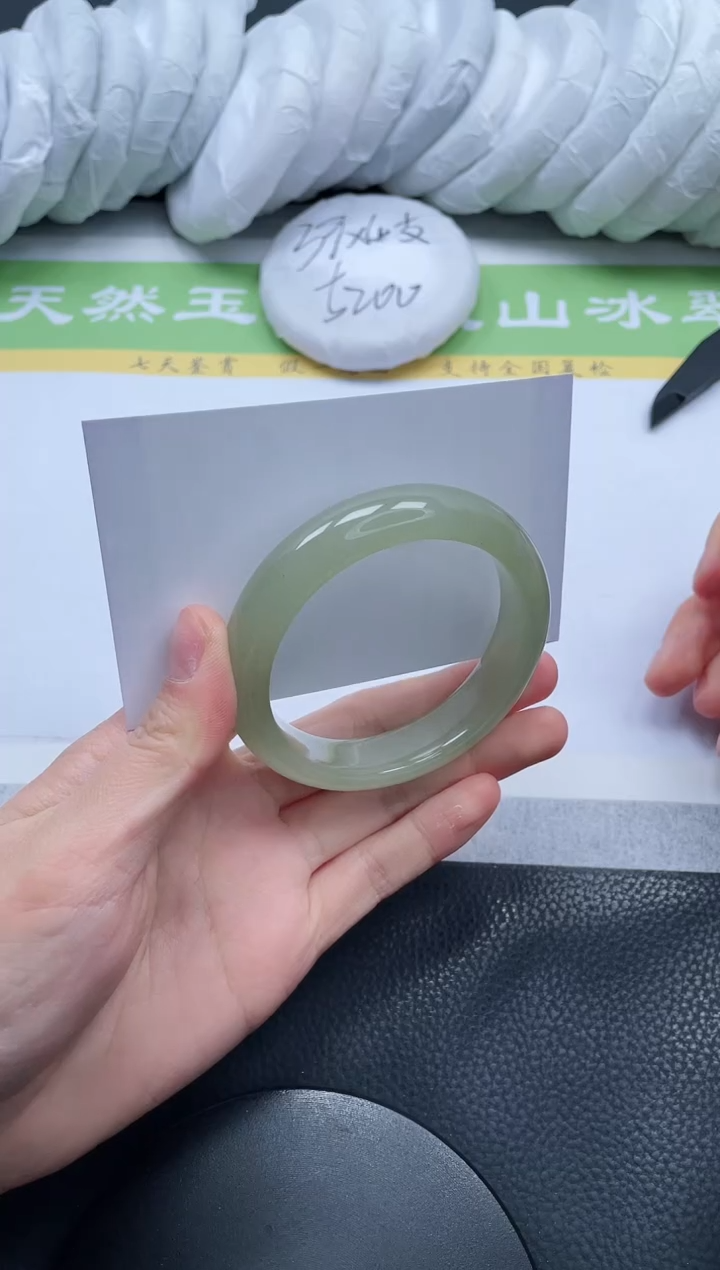 【闪购商品】石英质玉手镯未镶嵌A369-54+