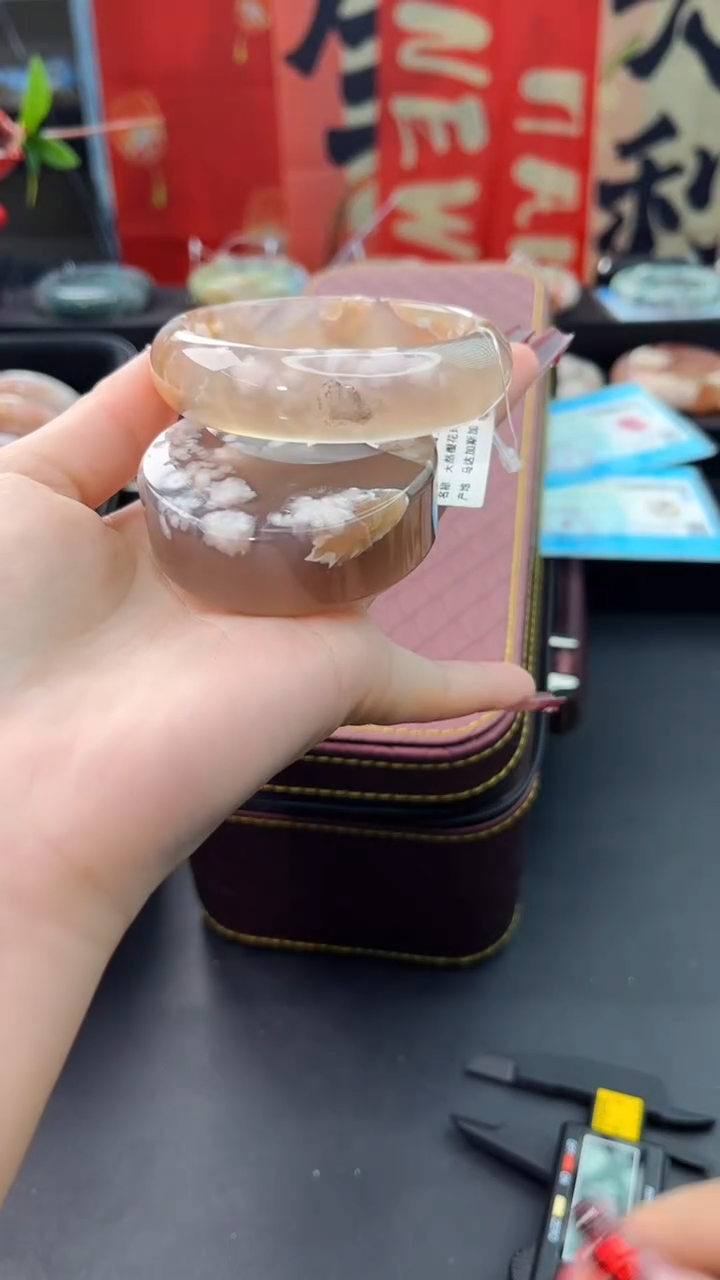 【闪购商品】石英质玉手镯未镶嵌赠送镯心（56圈口）