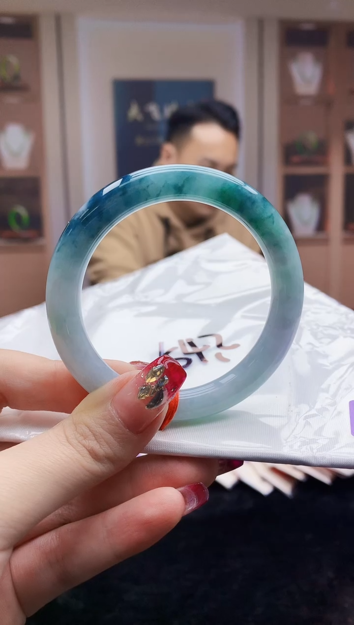 【闪购商品】翡翠手镯未镶嵌    H52-3