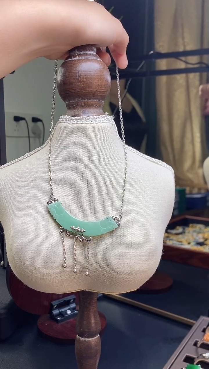 颈饰银S925镶嵌翡翠13577