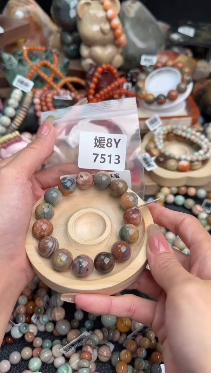 【闪购商品】石英质玉手链未镶嵌8Y7513