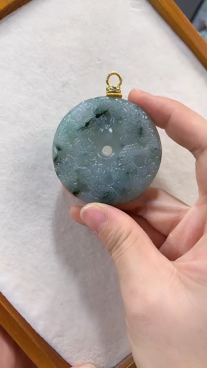 颈饰未镶嵌翡翠吊坠