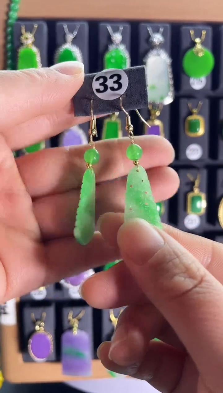 【闪购商品】翡翠耳饰银S925镶嵌33...