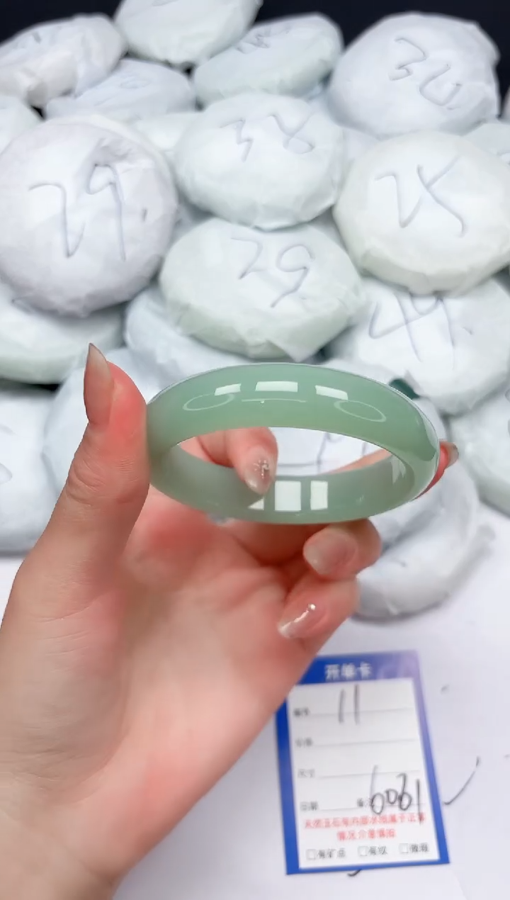 未镶嵌手镯石英质玉11/6061