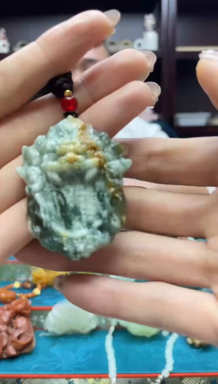 未镶嵌岫玉吊坠·