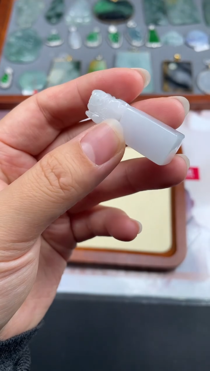 【闪购商品】定制翡翠未镶嵌01-13HDJT0129101