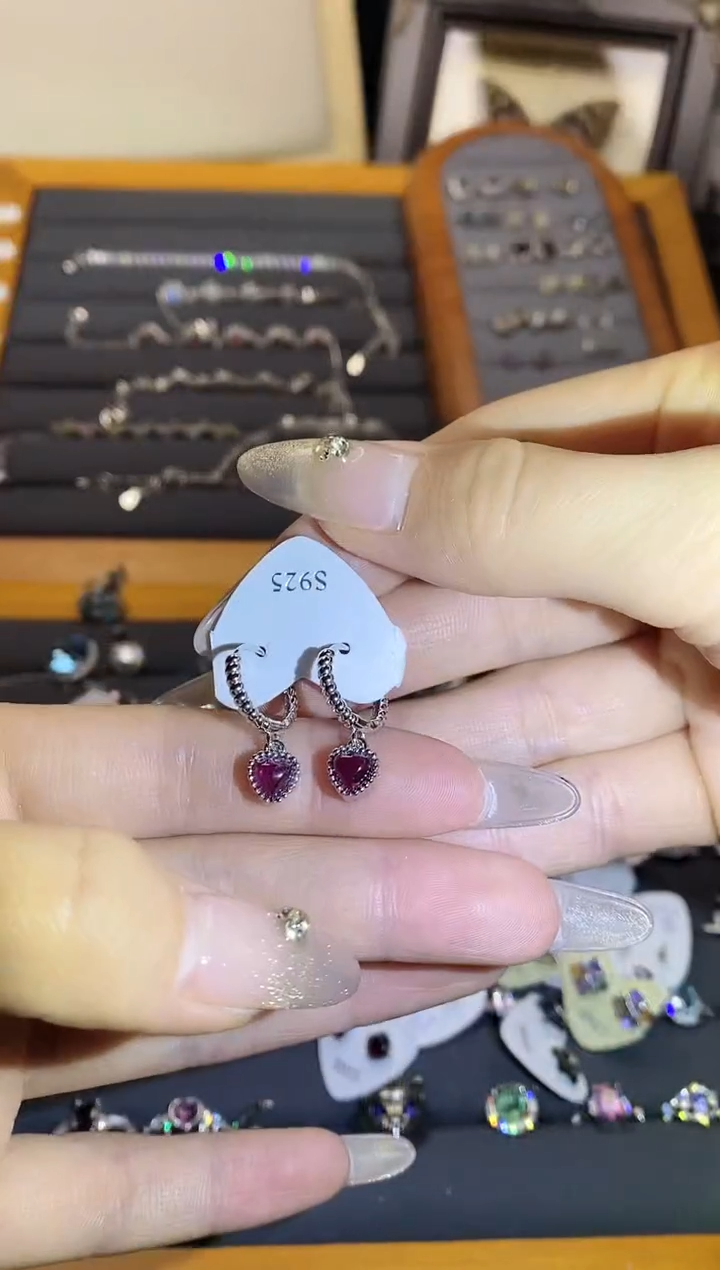 【闪购商品】水晶手链银S925镶嵌A170  