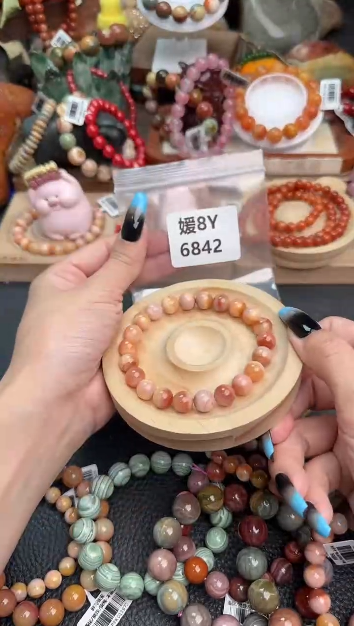 【闪购商品】石英质玉手链未镶嵌8Y6842