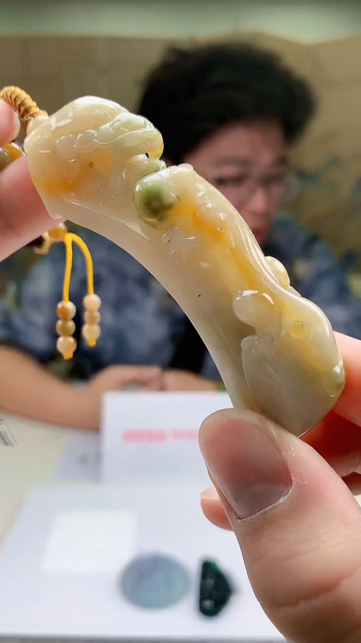 【闪购商品】定制翡翠未镶嵌4688bb-毛货挂件90赠珠链