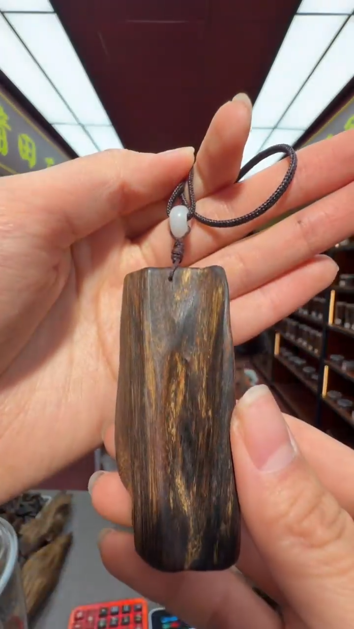 沉香吊坠多样性发一