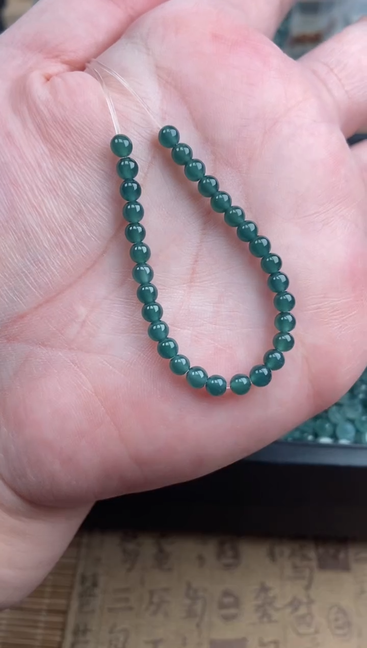 【闪购商品】翡翠手链未镶嵌多样性发货小米珠46颗卡3.8