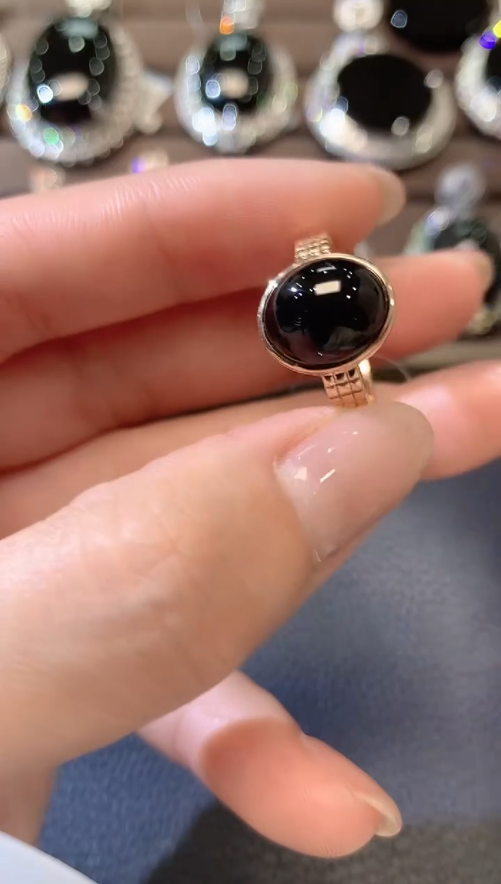 【闪购商品】翡翠戒指18K金镶嵌A8翡翠