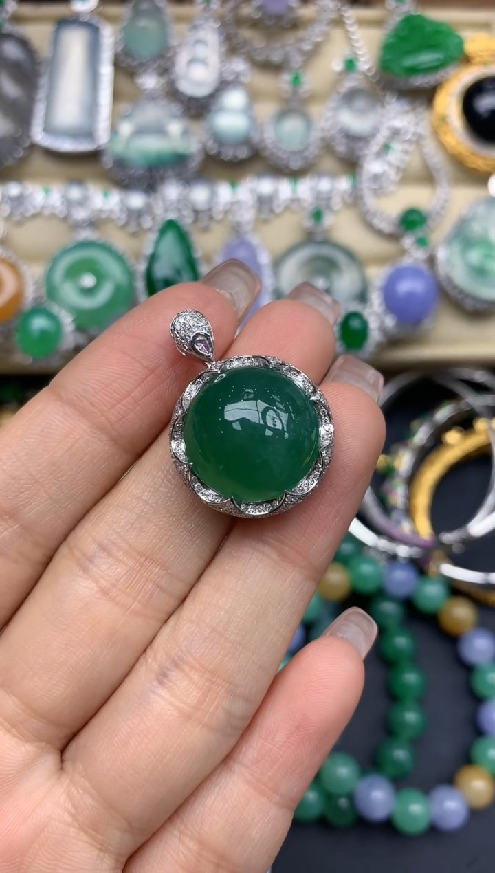 颈饰18K金镶嵌翡翠332-中国好珍宝