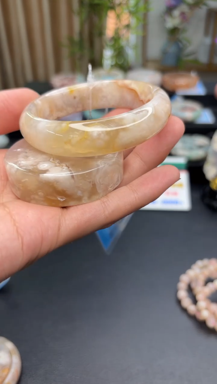 【闪购商品】石英质玉手镯未镶嵌C818(58圈赠送镯心)