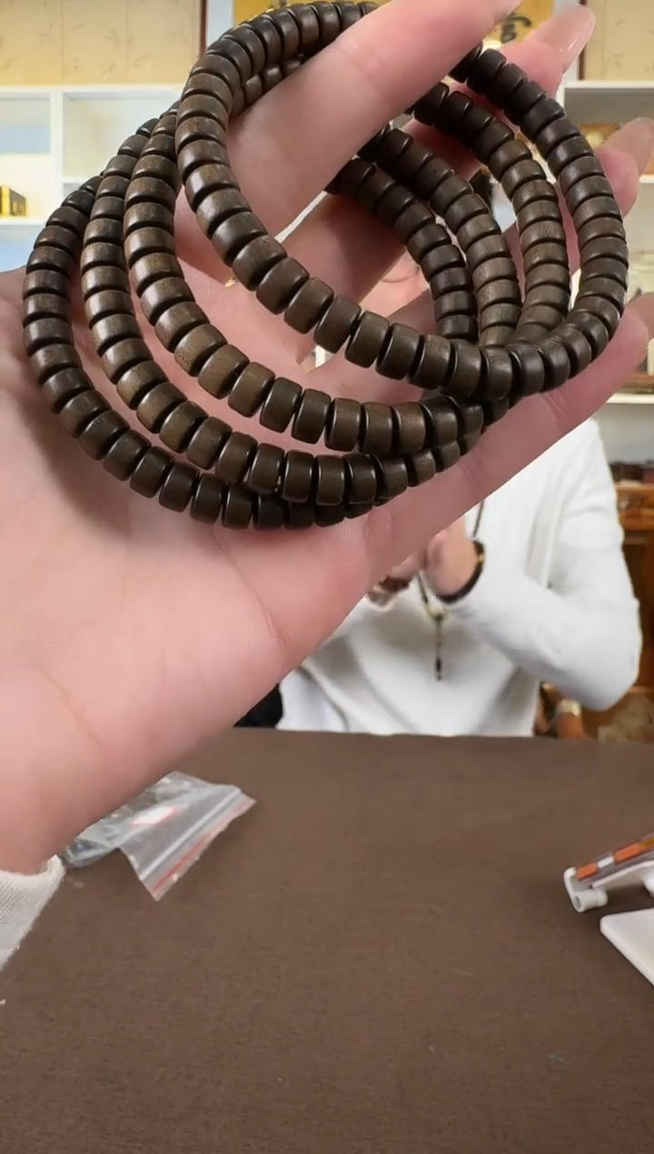 阴沉木老山檀 7*4药片单圈手串