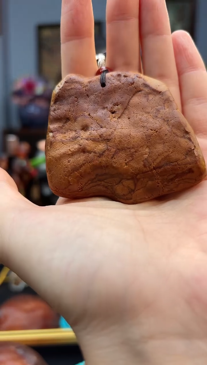 琥珀颈饰未镶嵌吊坠