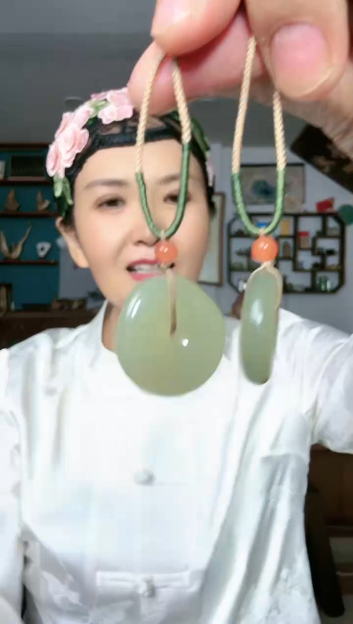 和田玉未镶嵌吊坠(不含链)晴水色平安扣