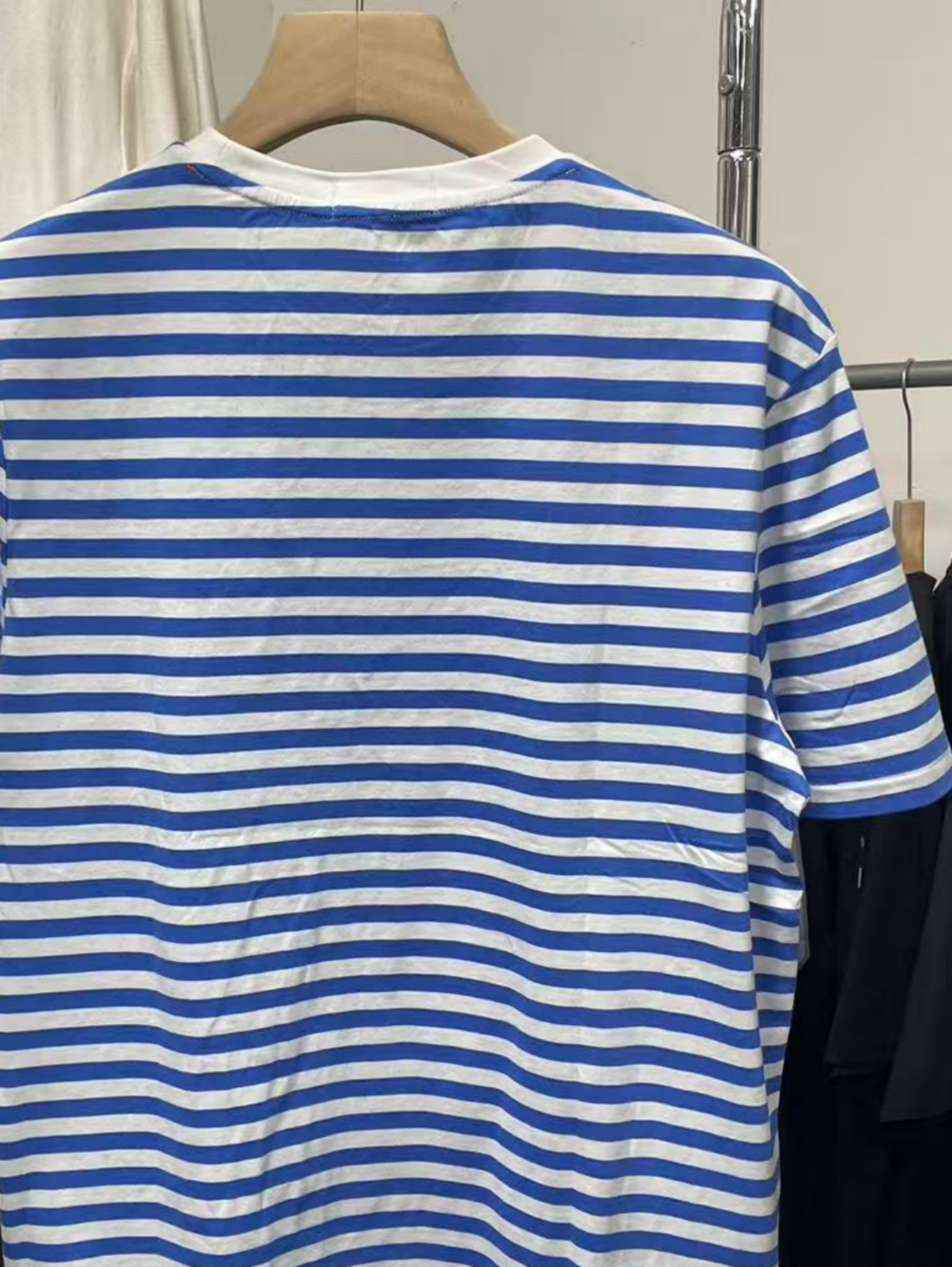 【临时系列】蓝色条纹短袖 T恤